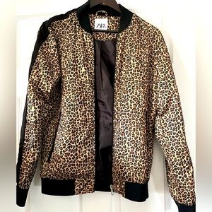 Zara leopard print bomber jacket - EUC
